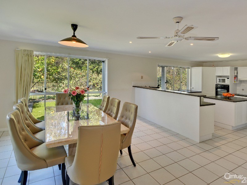 32 Wattlebird Drive, Twin Waters QLD 4564