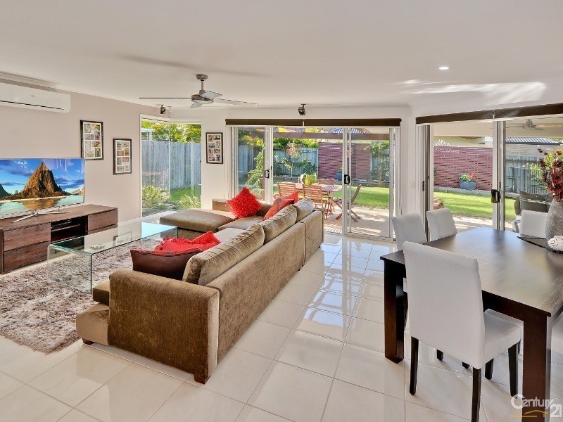 5 Sunorchid Place, Twin Waters QLD 4564