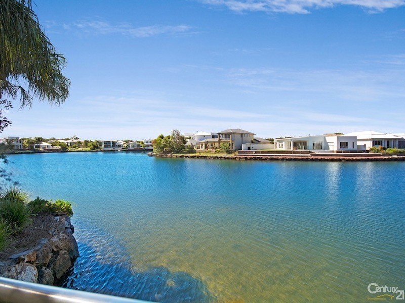 13/20 Anchorage Circuit, Twin Waters QLD 4564