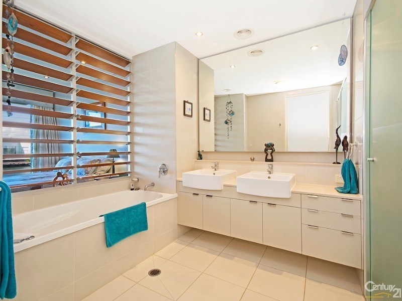 13/20 Anchorage Circuit, Twin Waters QLD 4564