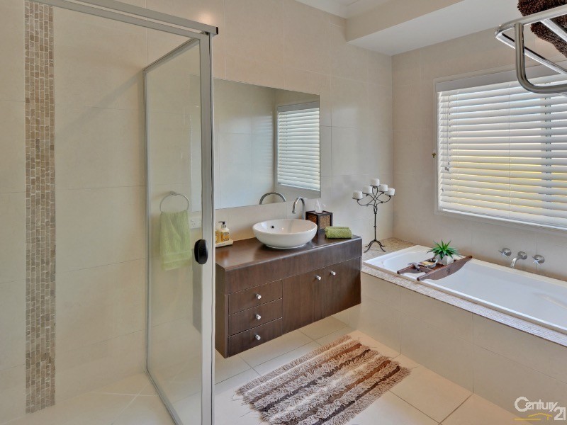 39  Moorings Circuit, Twin Waters QLD 4564