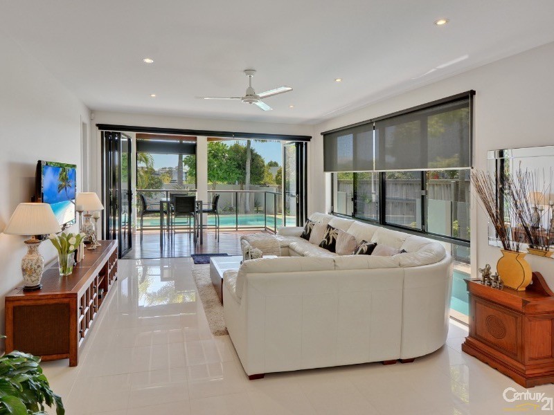 69 Baywater Drive, Twin Waters QLD 4564