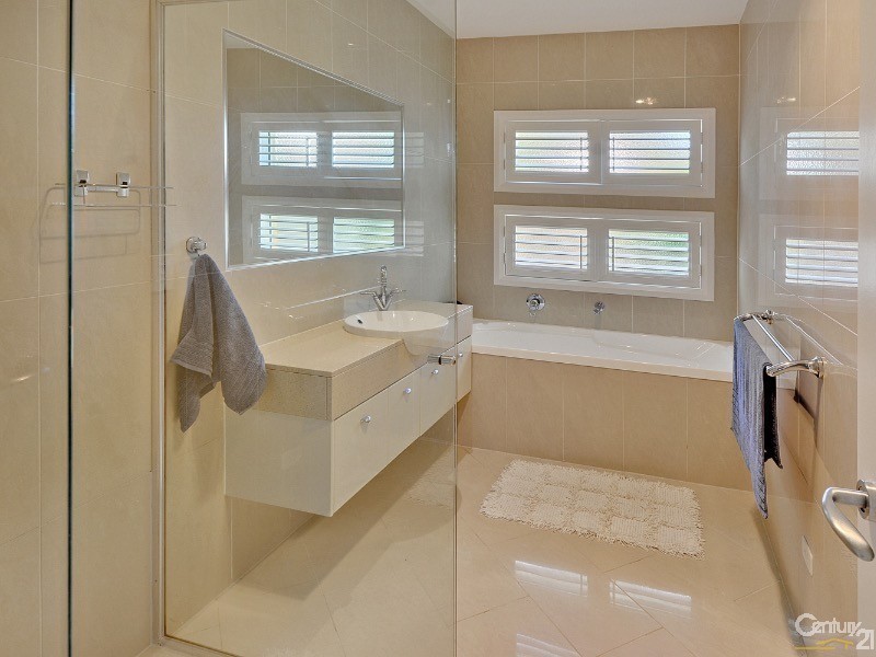 24 Moorings Circuit, Twin Waters QLD 4564