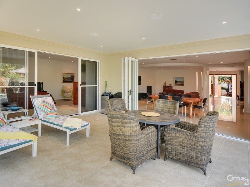 24 Moorings Circuit, Twin Waters QLD 4564