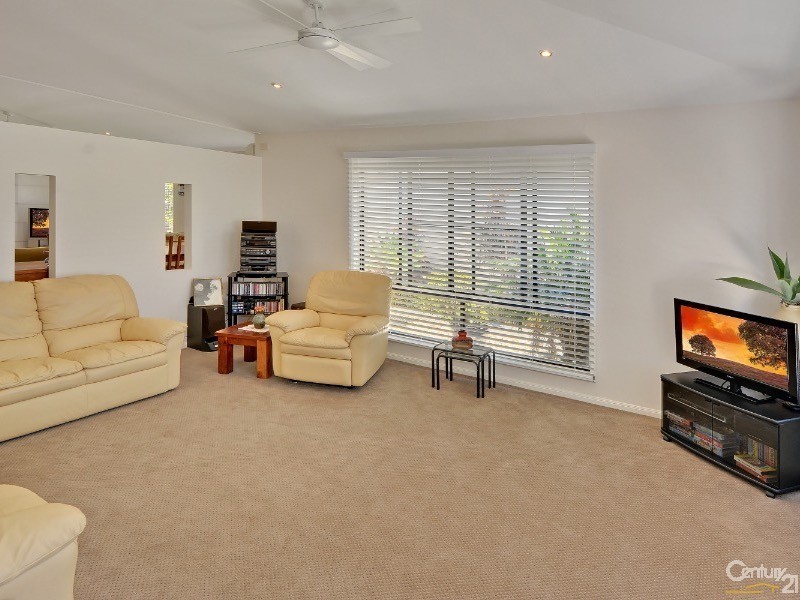 3 Staysail Place, Twin Waters QLD 4564