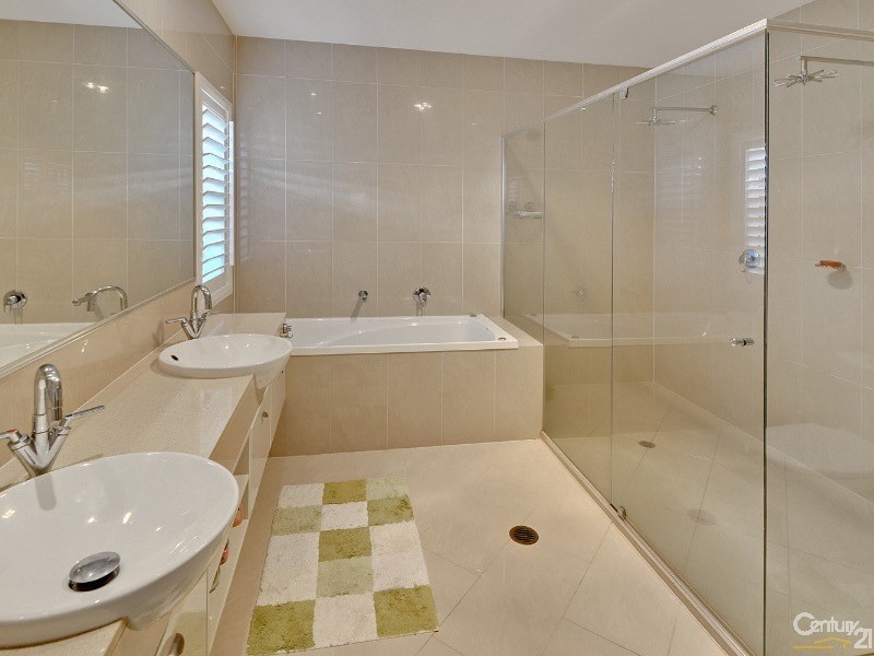 24 Moorings Circuit, Twin Waters QLD 4564