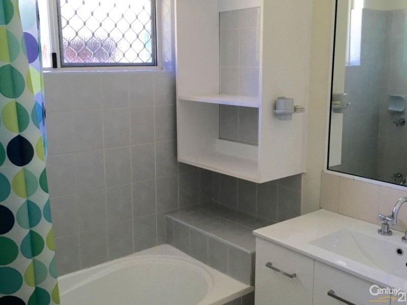 18 Lows Drive, Pacific Paradise QLD 4564