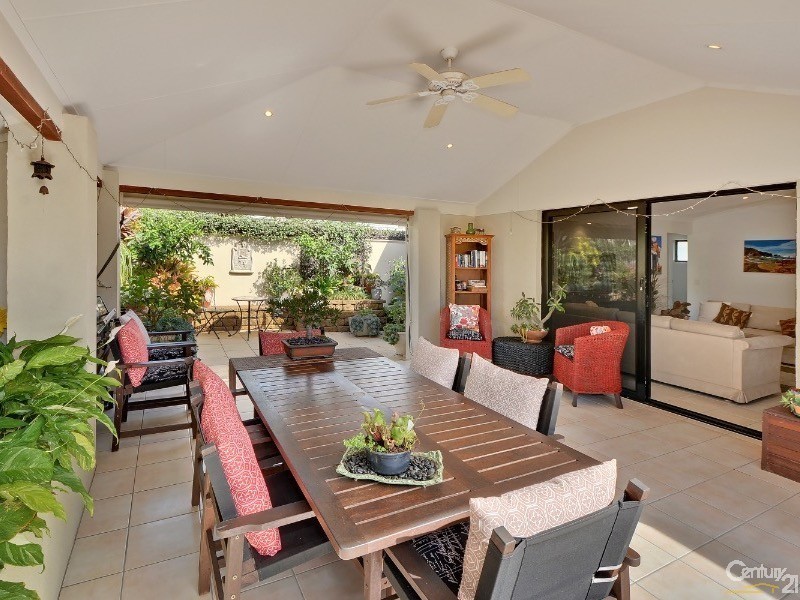 8 Spinifex Place, Twin Waters QLD 4564