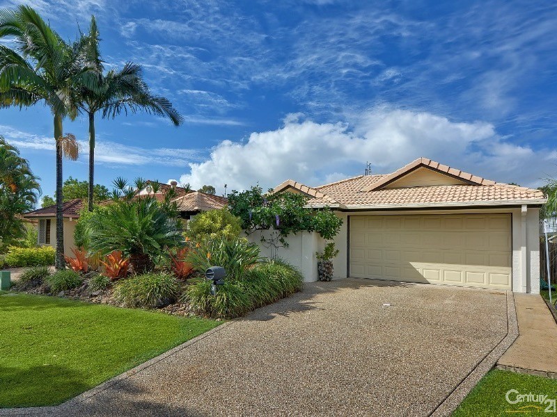 8 Spinifex Place, Twin Waters QLD 4564