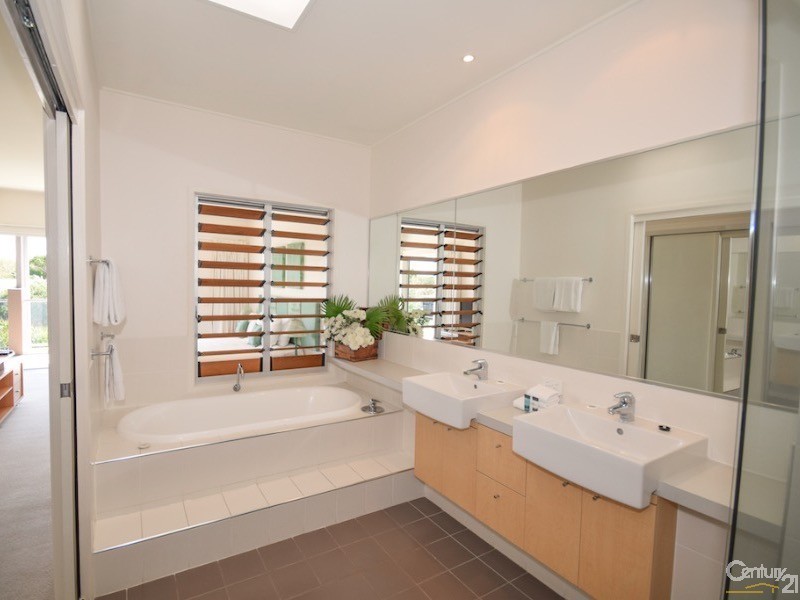 82/80 North Shore Road, Twin Waters QLD 4564