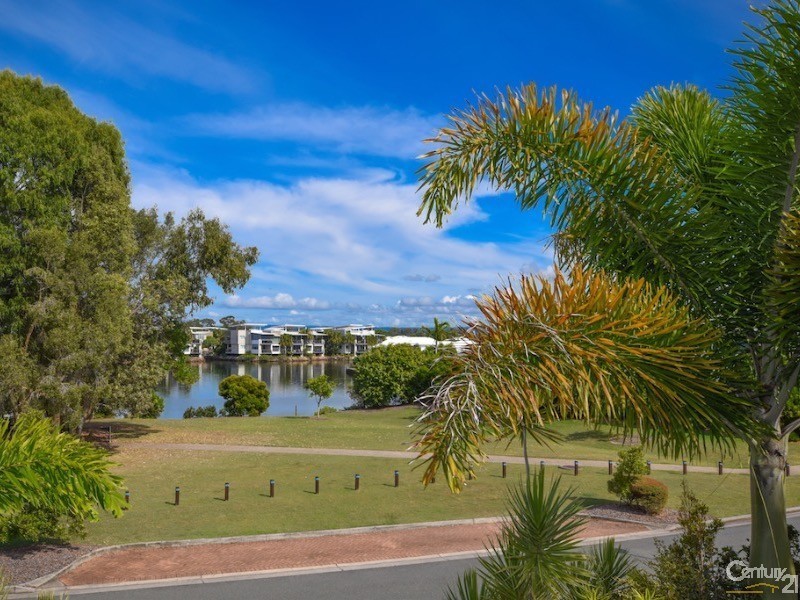 71 Baywater Drive, Twin Waters QLD 4564