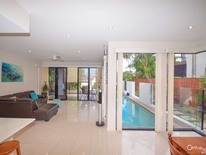 71 Baywater Drive, Twin Waters QLD 4564