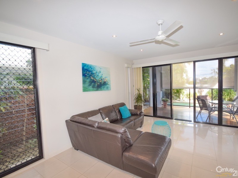 71 Baywater Drive, Twin Waters QLD 4564