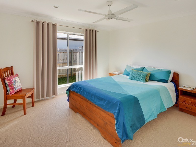 26 Ameen Circuit, Mudjimba QLD 4564