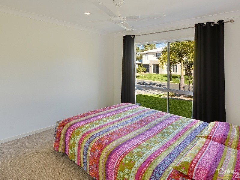 26 Ameen Circuit, Mudjimba QLD 4564