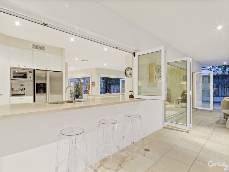 7 Hetherington Drive, Twin Waters QLD 4564