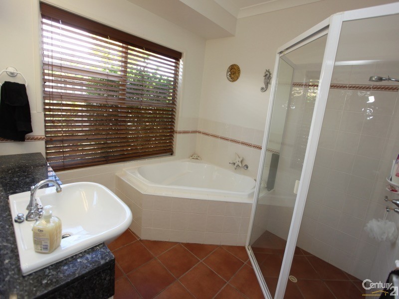 13 Glenwood Place, Twin Waters QLD 4564