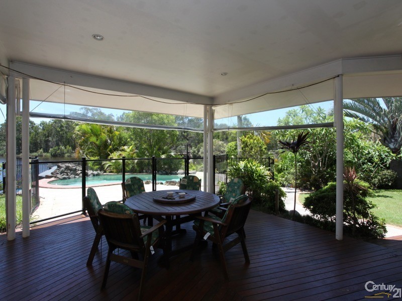 13 Glenwood Place, Twin Waters QLD 4564