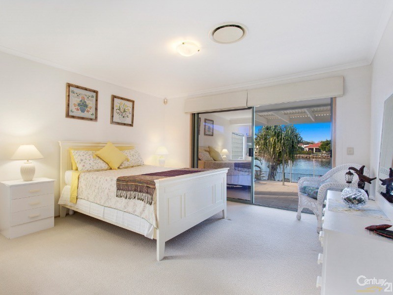 19 Tamarind Place, Twin Waters QLD 4564