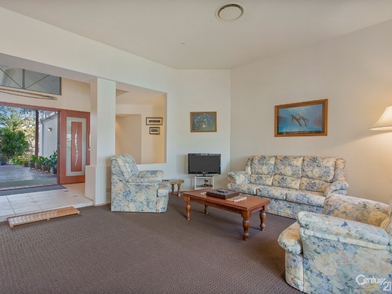 19 Tamarind Place, Twin Waters QLD 4564