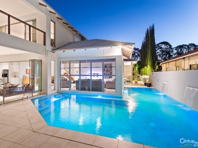 11 Hetherington Drive, Twin Waters QLD 4564