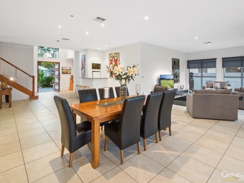 11 Hetherington Drive, Twin Waters QLD 4564