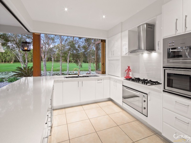 11 Hetherington Drive, Twin Waters QLD 4564