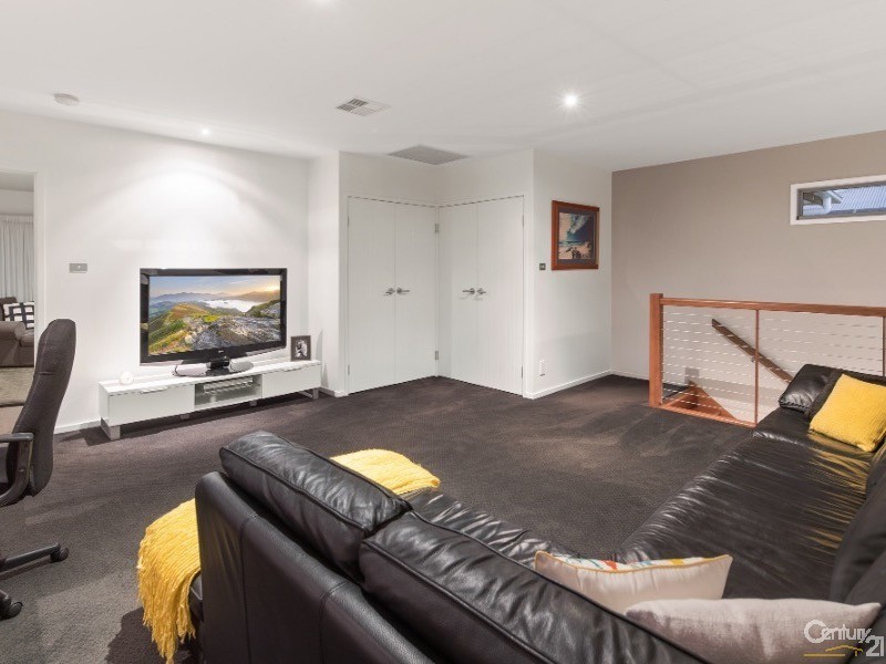 11 Hetherington Drive, Twin Waters QLD 4564