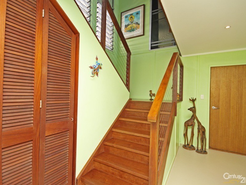 1 North Beach Place, Mudjimba QLD 4564