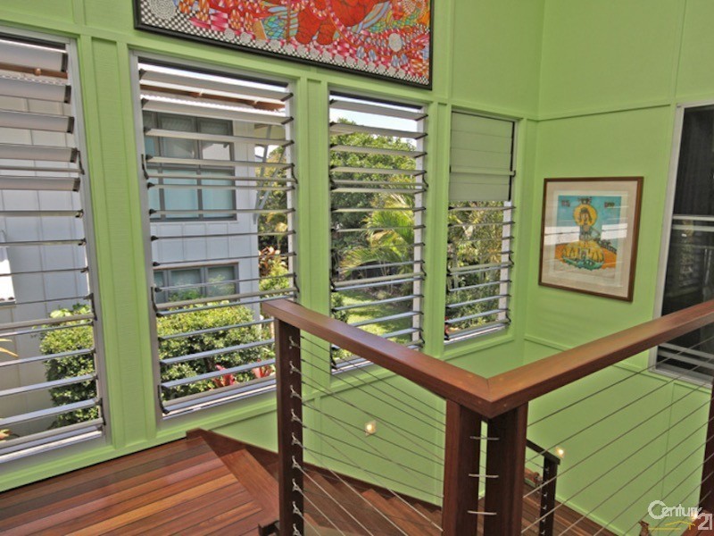 1 North Beach Place, Mudjimba QLD 4564