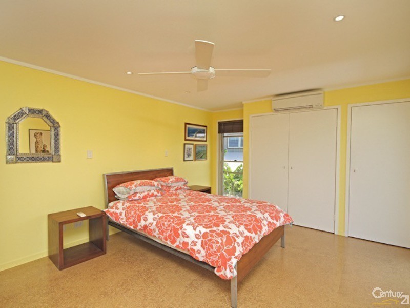 1 North Beach Place, Mudjimba QLD 4564