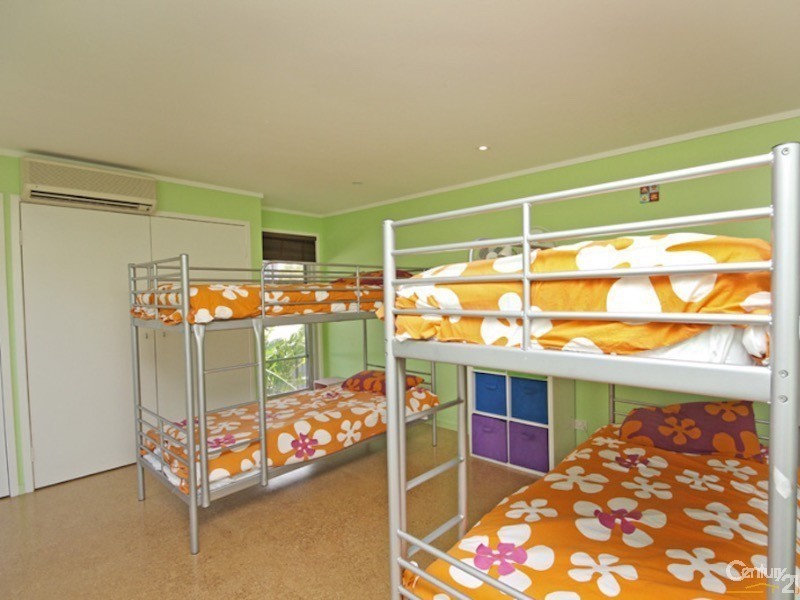 1 North Beach Place, Mudjimba QLD 4564