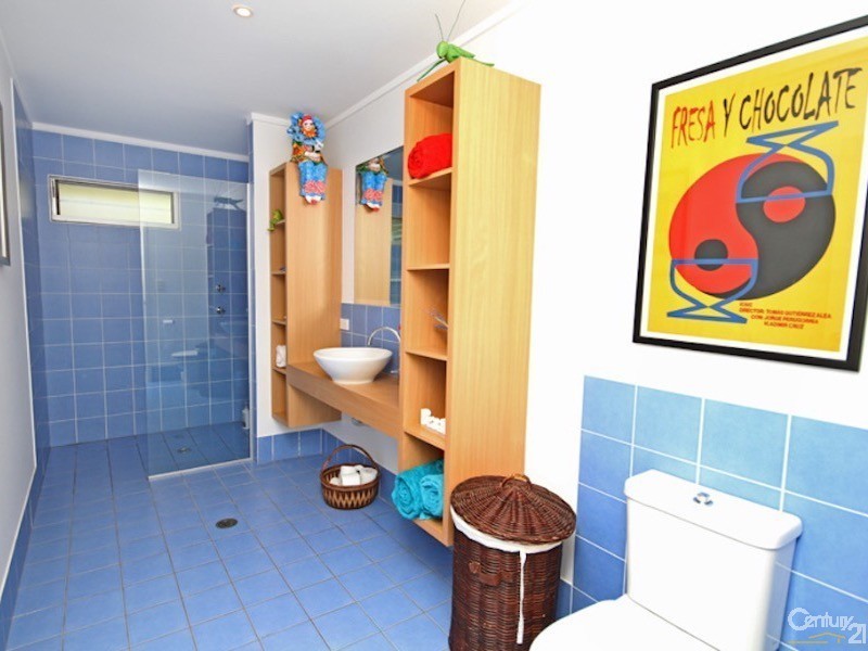 1 North Beach Place, Mudjimba QLD 4564