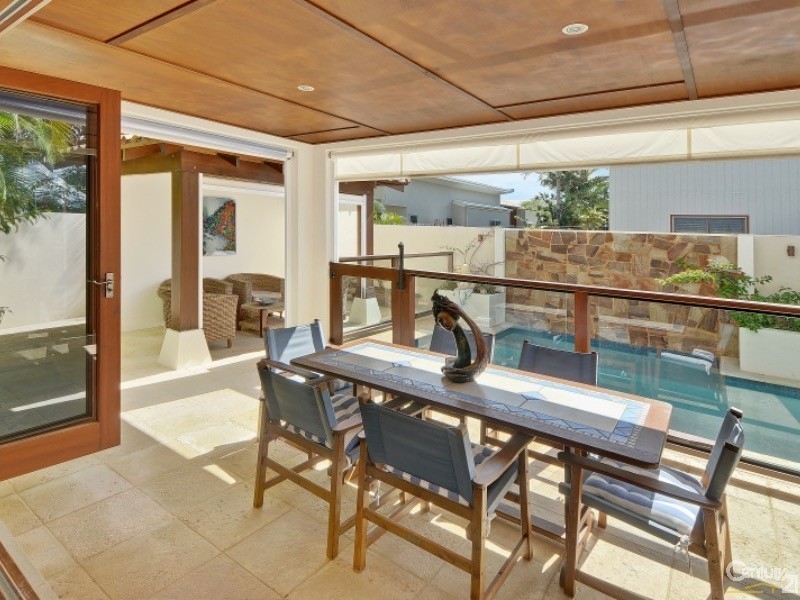 63 Mudjimba Esplanade, Mudjimba QLD 4564