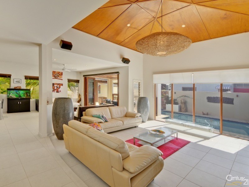 63 Mudjimba Esplanade, Mudjimba QLD 4564