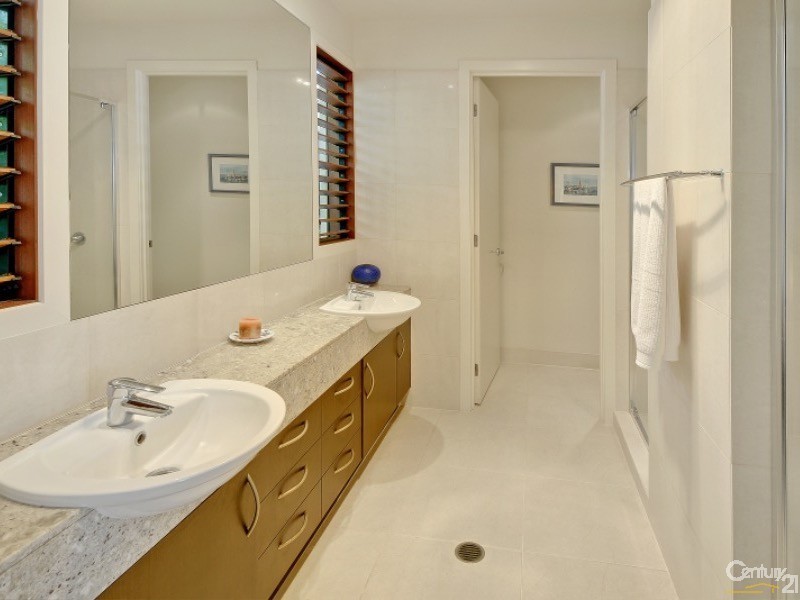 63 Mudjimba Esplanade, Mudjimba QLD 4564