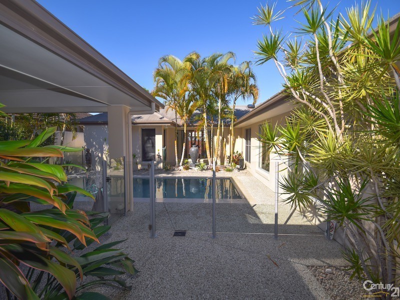 20 Hetherington Drive, Twin Waters QLD 4564