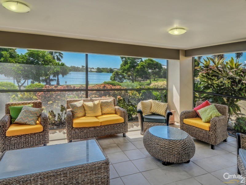 71 Stillwater Dr, Twin Waters QLD 4564