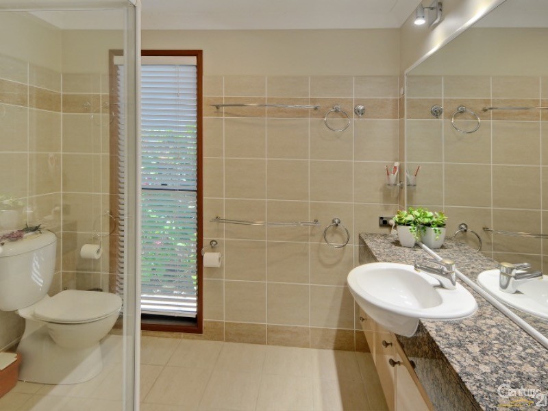 71 Stillwater Dr, Twin Waters QLD 4564