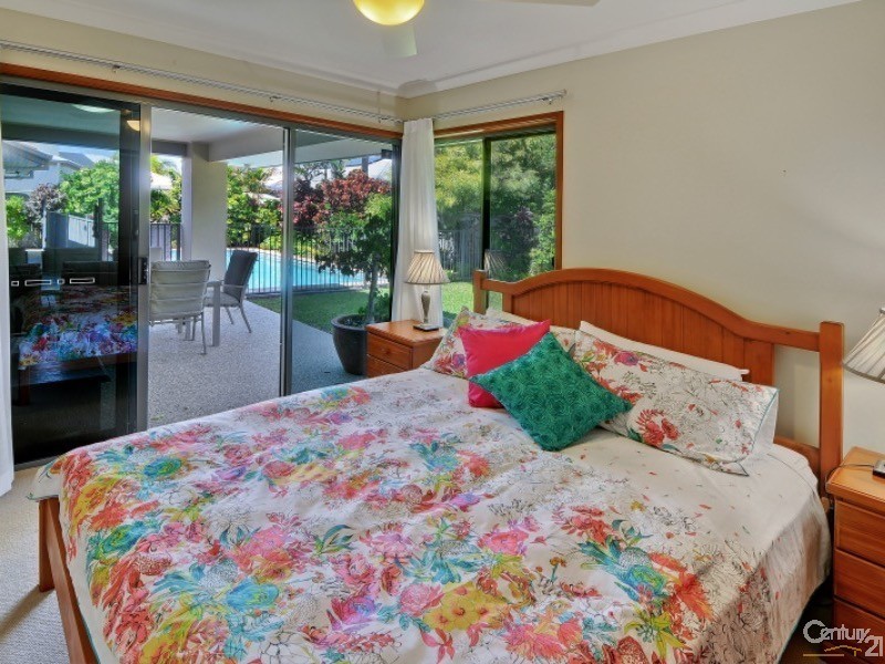 71 Stillwater Dr, Twin Waters QLD 4564