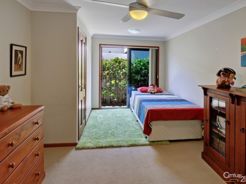 71 Stillwater Dr, Twin Waters QLD 4564