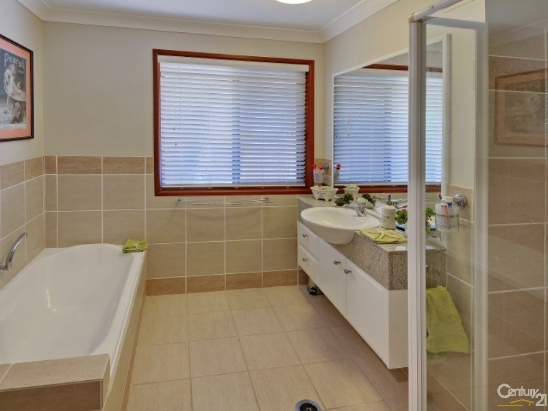 71 Stillwater Dr, Twin Waters QLD 4564