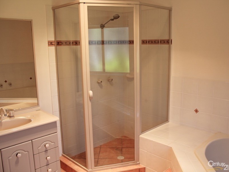 8 Watergum Place, Twin Waters QLD 4564