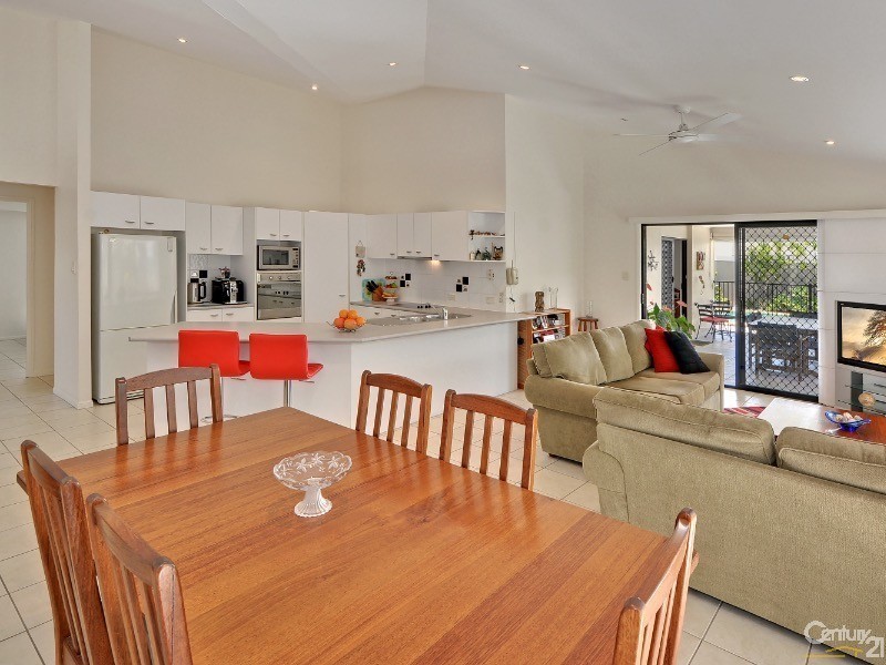 3 Staysail Place, Twin Waters QLD 4564