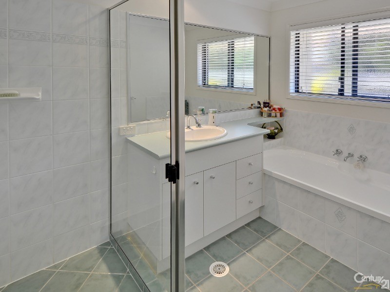 3 Staysail Place, Twin Waters QLD 4564