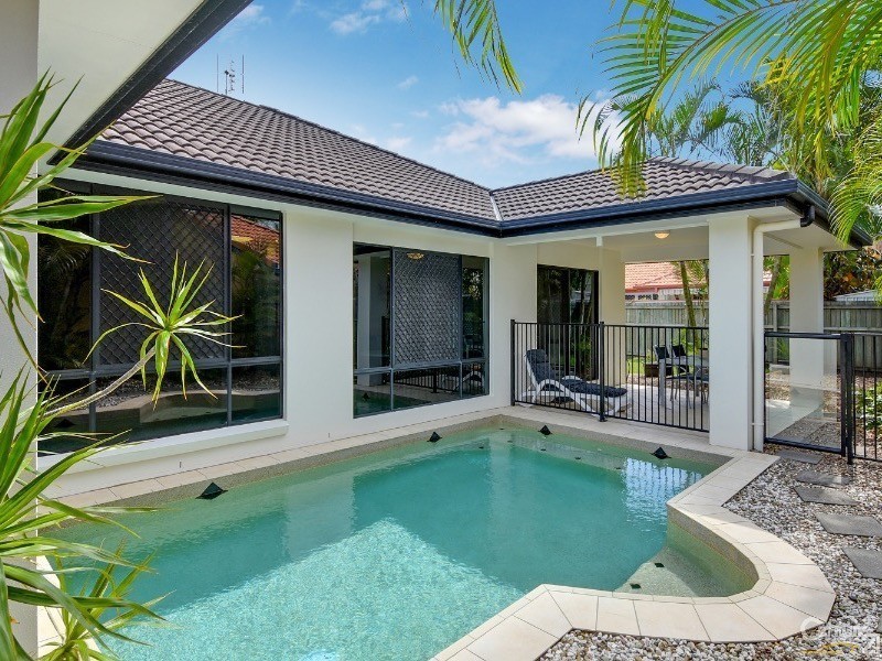 7 Pampling Place, Twin Waters QLD 4564