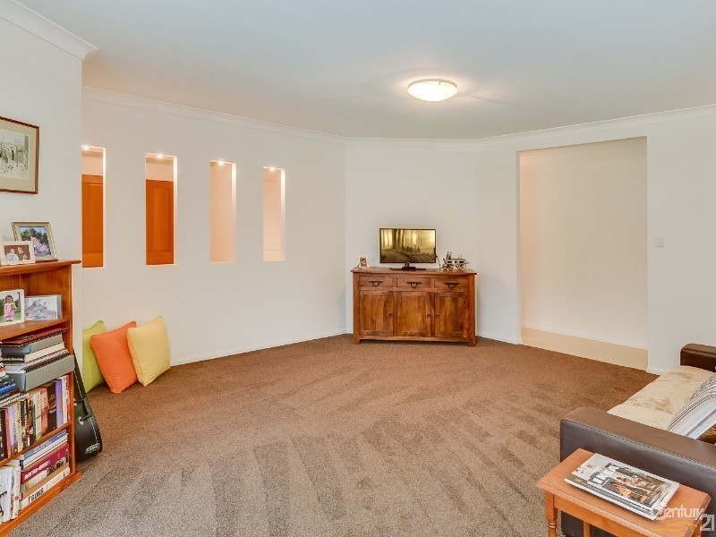 7 Pampling Place, Twin Waters QLD 4564