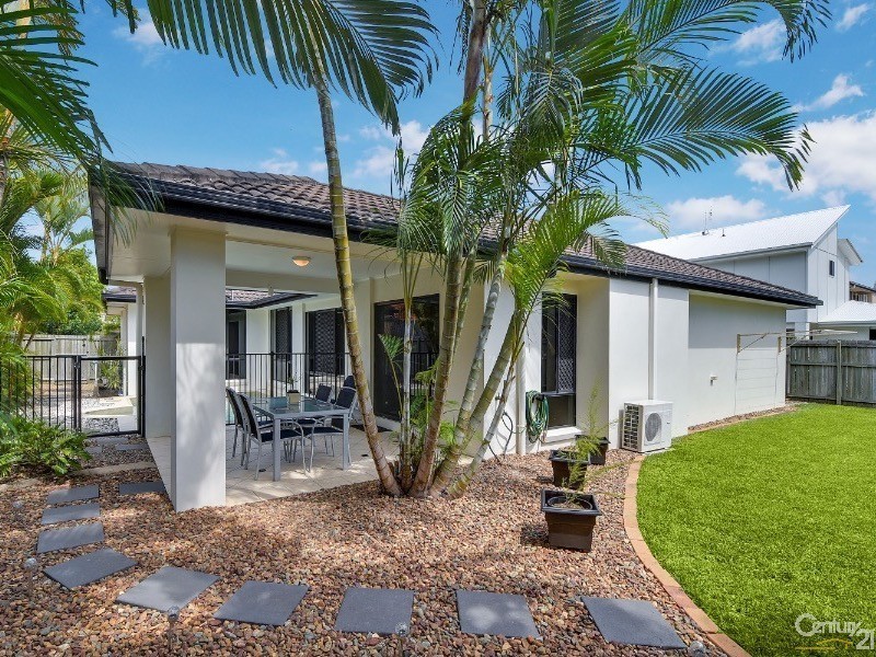 7 Pampling Place, Twin Waters QLD 4564