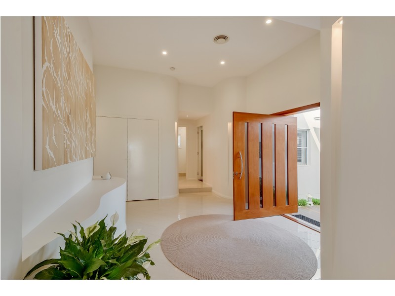 34 Stillwater Drive, Twin Waters QLD 4564