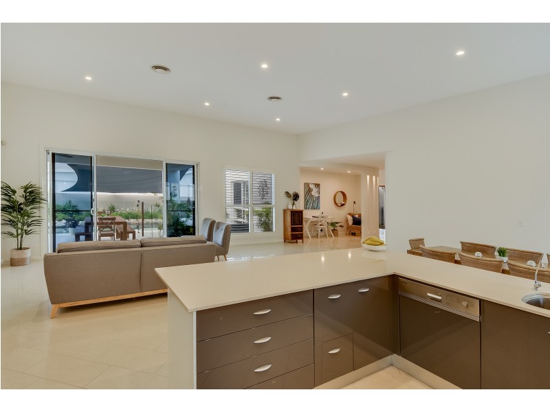 34 Stillwater Drive, Twin Waters QLD 4564
